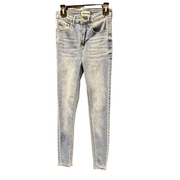 Abound Denim - Abound Women's high rise light wash denim jeans, Size 23